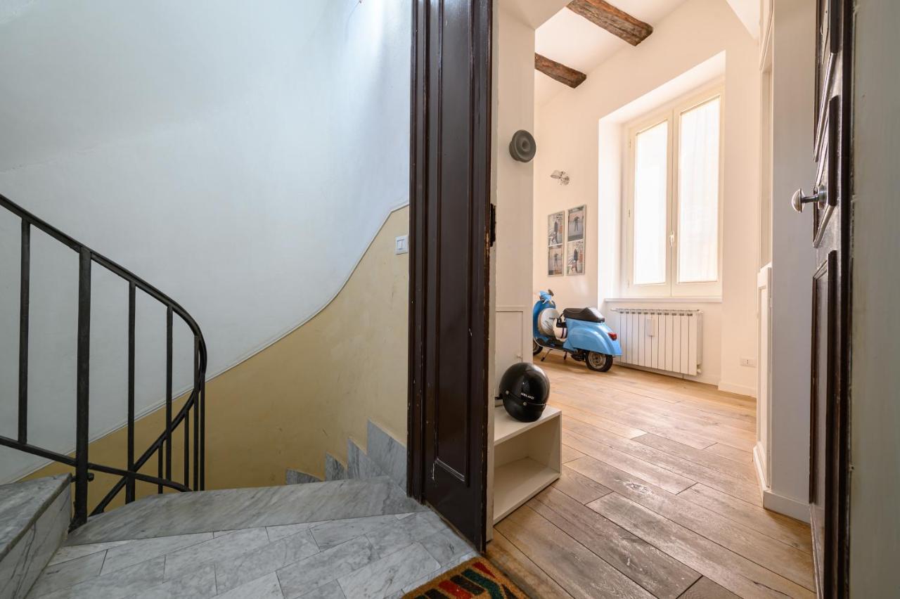 Vespa Appartement Napels
